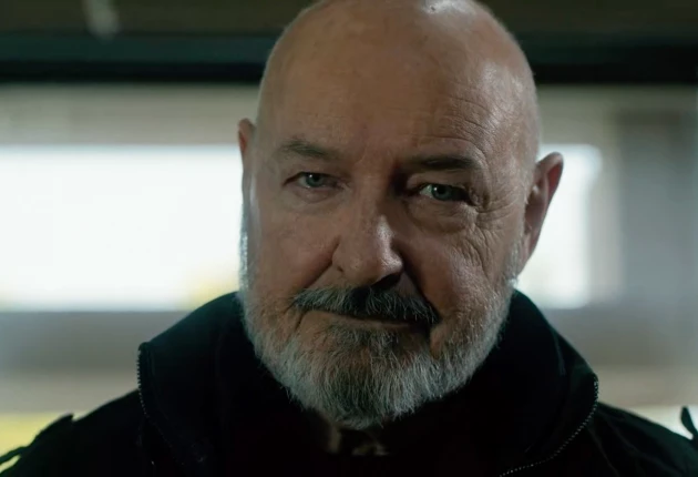 Момент из 6 серии сериала Выжившие